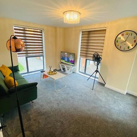Beautiful And Modern 2 Bedroom Flat In Colindale Edgware Bagian luar foto